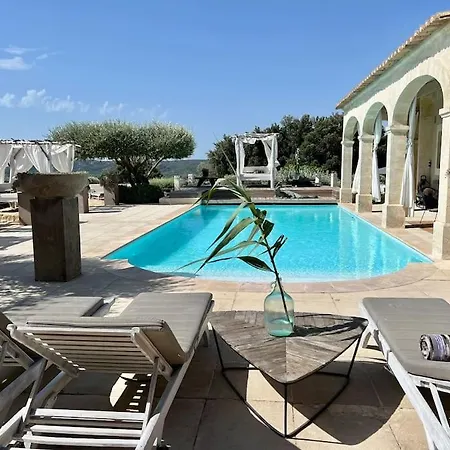 Vila Luxury In Front Of The Famous Pont-du-gard. Castillon-du-Gard
