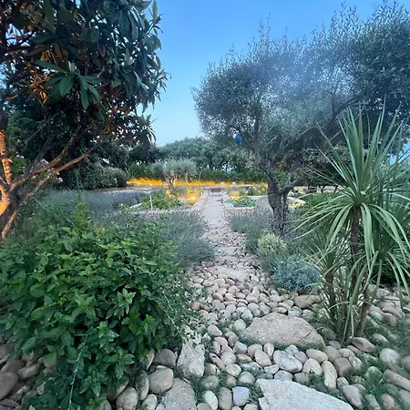 Vila Luxury In Front Of The Famous Pont-du-gard. *