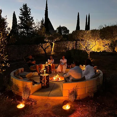 Vila Luxury In Front Of The Famous Pont-du-gard. Castillon-du-Gard