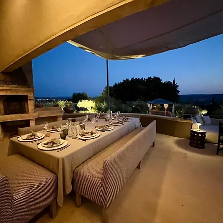 Luxury In Front Of The Famous Pont-du-gard. Castillon-du-Gard