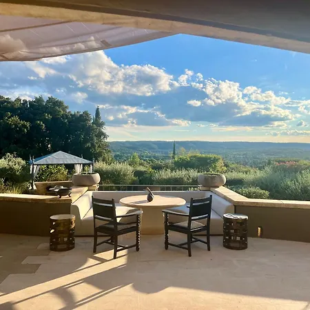 Luxury In Front Of The Famous Pont-du-gard. Vila Castillon-du-Gard
