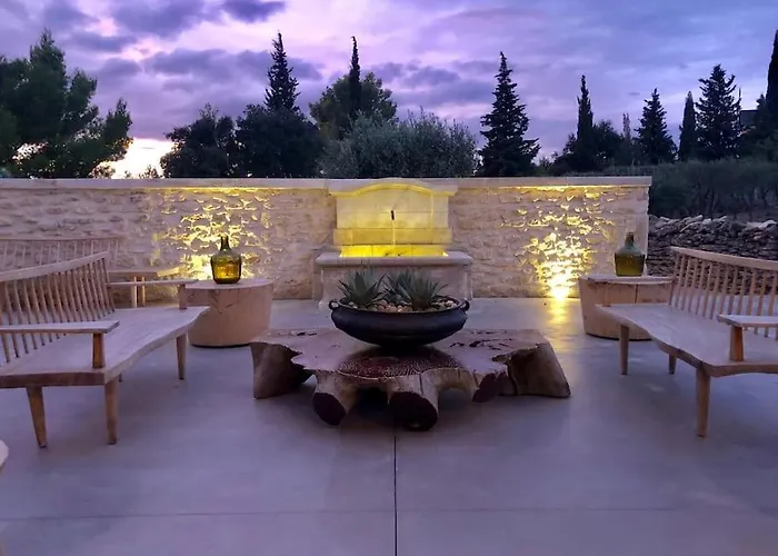 Luxury In Front Of The Famous Pont-du-gard. Вилла *