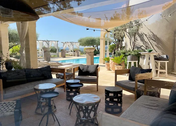 Вилла Luxury In Front Of The Famous Pont-du-gard. Кастийон-дю-Гар