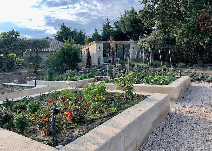 Luxury In Front Of The Famous Pont-du-gard. Вилла